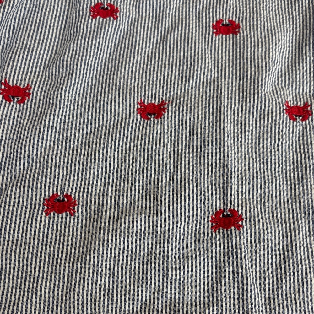 Crown and Ivy Sleeveless ruffle Tank with Red Crab Embroidery - Picture 4 of 4